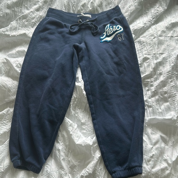 XS Aéropostale capri, barely worn, no holes or tears or stains, - Picture 1 of 3